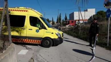 Una mujer y un niño de 9 años en la UCI con heridas graves por la hélice de un barco
