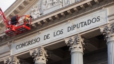 Lingüistas cuestionan el cambio de nombre del Congreso: "Cambiar la lengua tiene una visión colonialista"