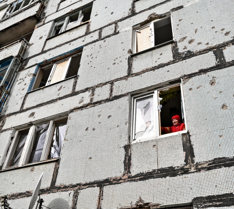 Un ataque ruso deja al menos 16 muertos al impactar en un centro penitenciario en Zaporiyia