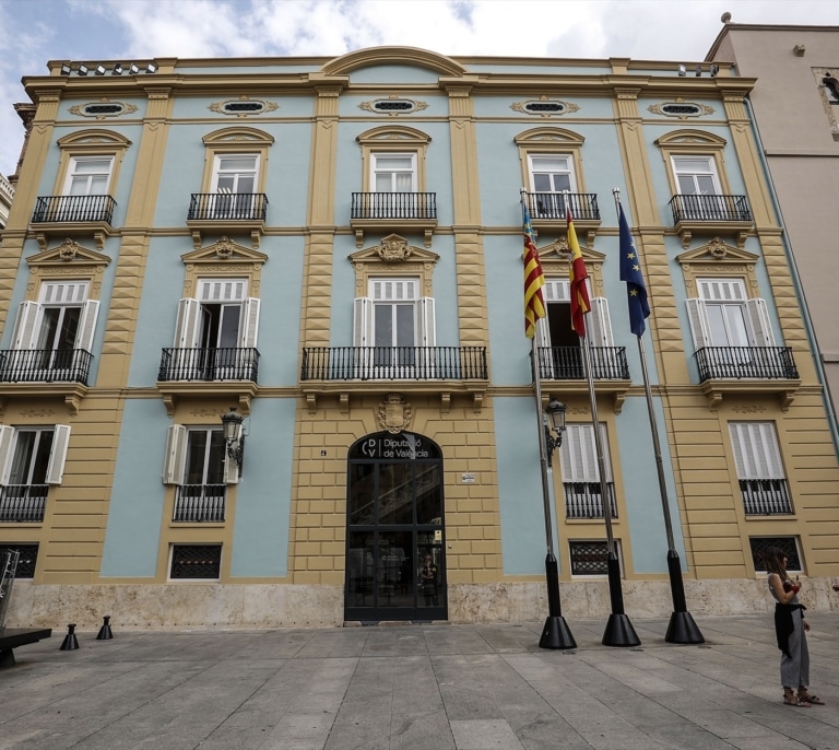 Vuelco a la gestión del agua en Valencia: la Justicia pone en jaque los contratos de la empresa mixta Egevasa en decenas de municipios