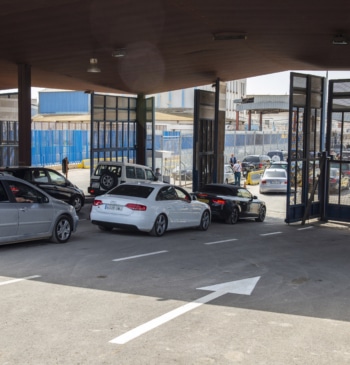 Albares justifica el cierre unilateral de la aduana de Melilla por Marruecos: [...]