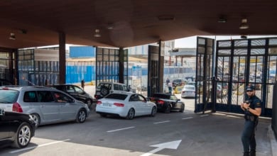 Albares justifica el cierre unilateral de la aduana de Melilla por Marruecos: “El acuerdo contempla detener temporalmente la exportación”