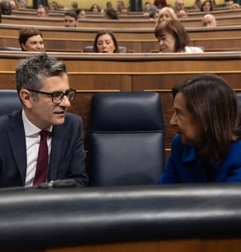 Bolaños se afianza como 'vicepresidente político' tras arrebatar a Robles los secretos [...]