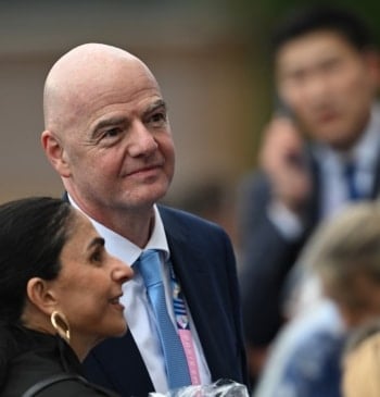 Gianni Infantino, "profundamente apenado" por racismo contra Jess Carter