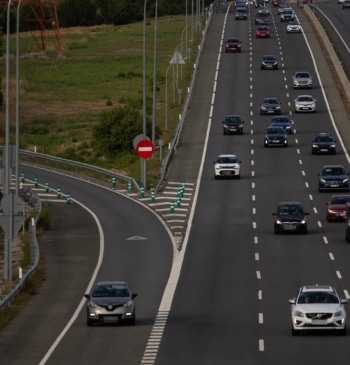 La patronal de las constructoras propone poner peajes en todas las autovías [...]