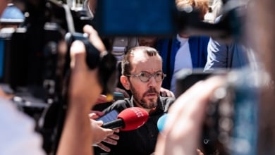 Echenique replica a Puente tras su ataque a Podemos: "Está obsesionado conmigo"