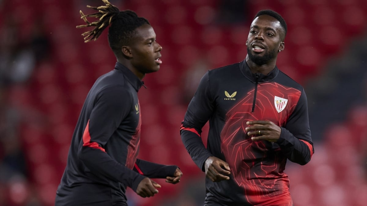 Nico Williams y su hermano, Iñaki, en la previa a un partido de Europa League la pasada temporada