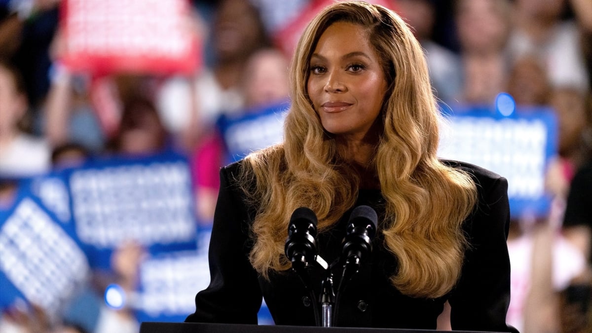 La artista Beyoncé, durante un evento de campaña de Kamala Harris en Houston, Texas.