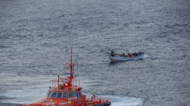 Una patera con ocho inmigrantes magrebíes es rescatada al sureste de Cabo de Gata