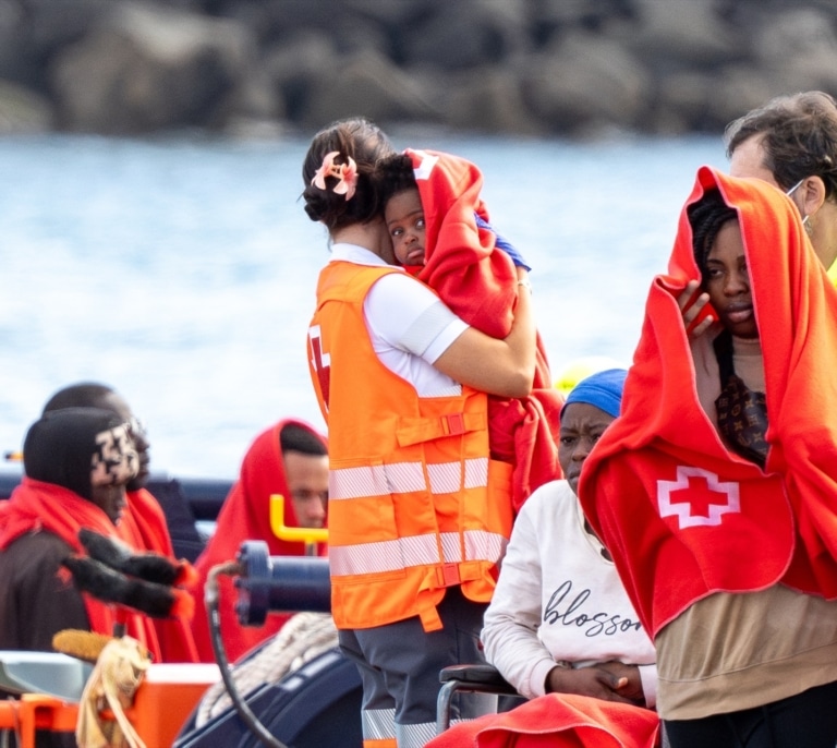 Dos pateras con 15 personas son rescatadas dentro en Mallorca