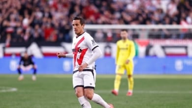 Óscar Trejo renueva contrato con el Rayo Vallecano hasta 2026