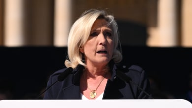 La policía registra la sede del partido de Marine Le Pen por supuesta financiación ilegal
