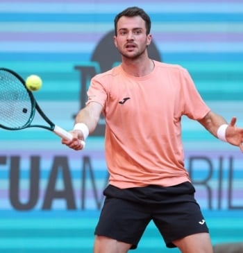 Pedro Martínez gana en Wimbledon cuatro años después