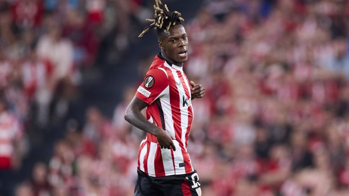Nico Williams en un partido de la Europa League