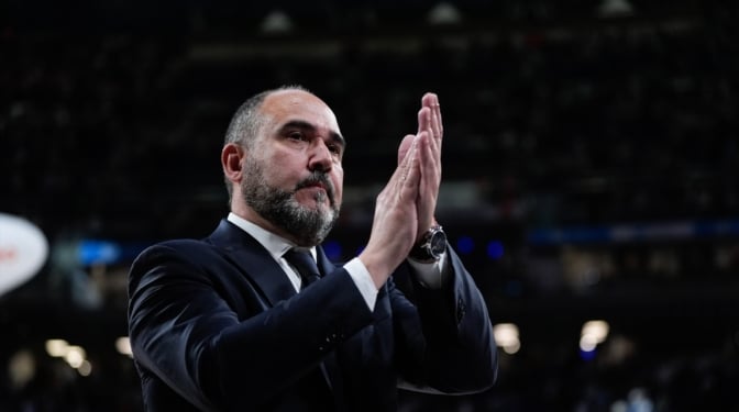 Chus Mateo deja su cargo como entrenador del Real Madrid Baloncesto
