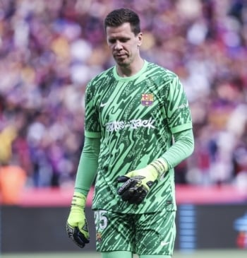 El guardameta Wojciech Szczesny renueva con el FC Barcelona hasta 2027