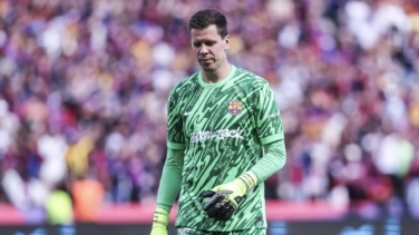 El guardameta Wojciech Szczesny renueva con el FC Barcelona hasta 2027