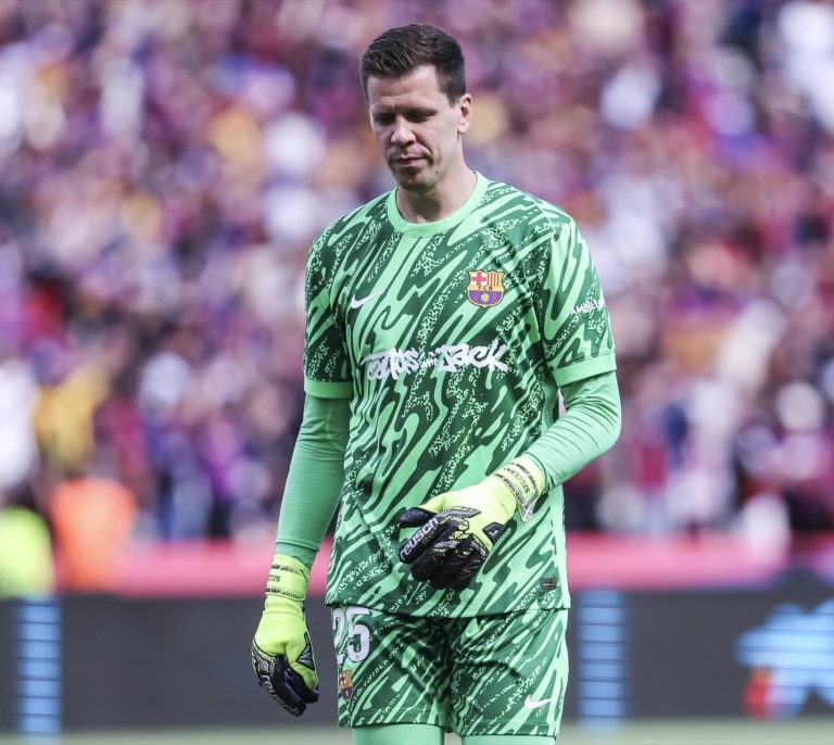 El guardameta Wojciech Szczesny renueva con el FC Barcelona hasta 2027