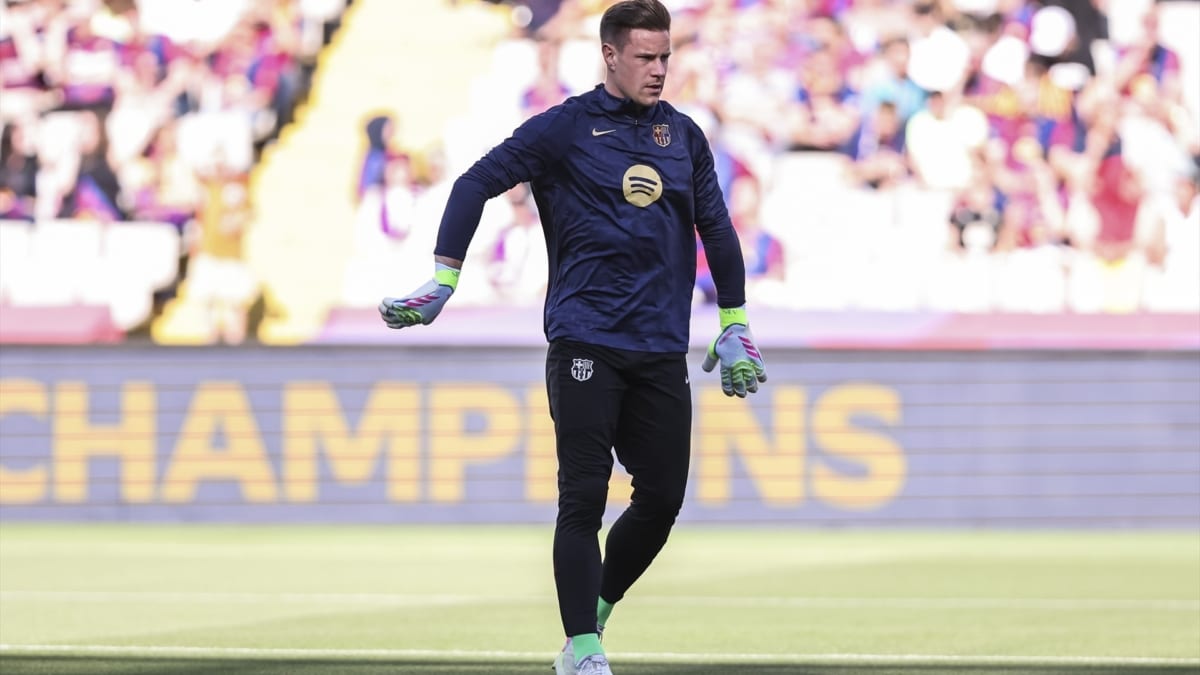 Ter Stegen, el portero del FC Barcelona, anuncia que se opera