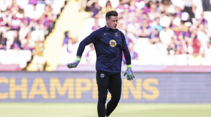 Ter Stegen, el portero del FC Barcelona, anuncia que se opera