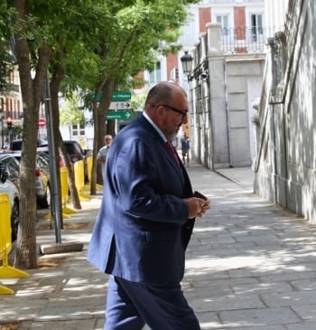 El juzgado archiva la causa por supuesto maltrato de Koldo a su [...]