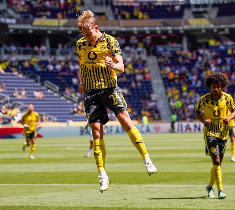 Borussia Dortmund vence 2-1 a Monterrey y avanza a cuartos del Mundial de Clubes 2025