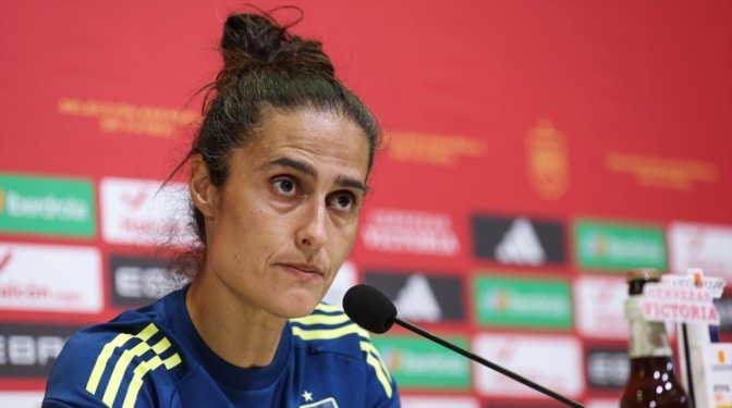 Montse Tomé, entrenadora de la selección española: "Tenemos defensas de mucho nivel, yo creo que no es una debilidad"