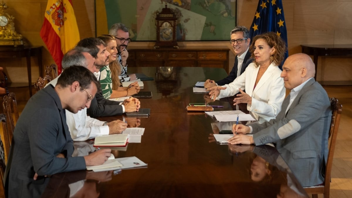 Reunión entre el PSOE y Sumar en el Congreso.