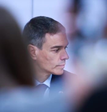 Sánchez baraja un equipo "coral" para sustituir a Cerdán en el PSOE