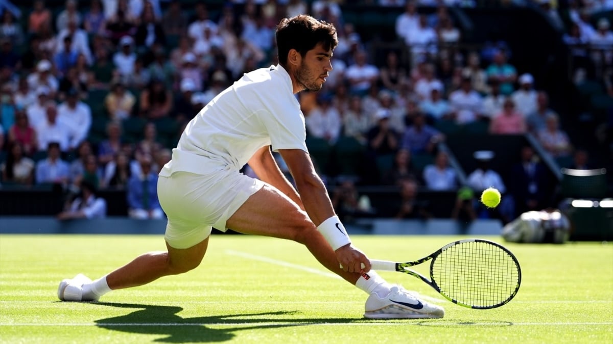 Alcaraz durante el partido de cuartos de final de Wimbledon 2025 frente a Cameron Norrie