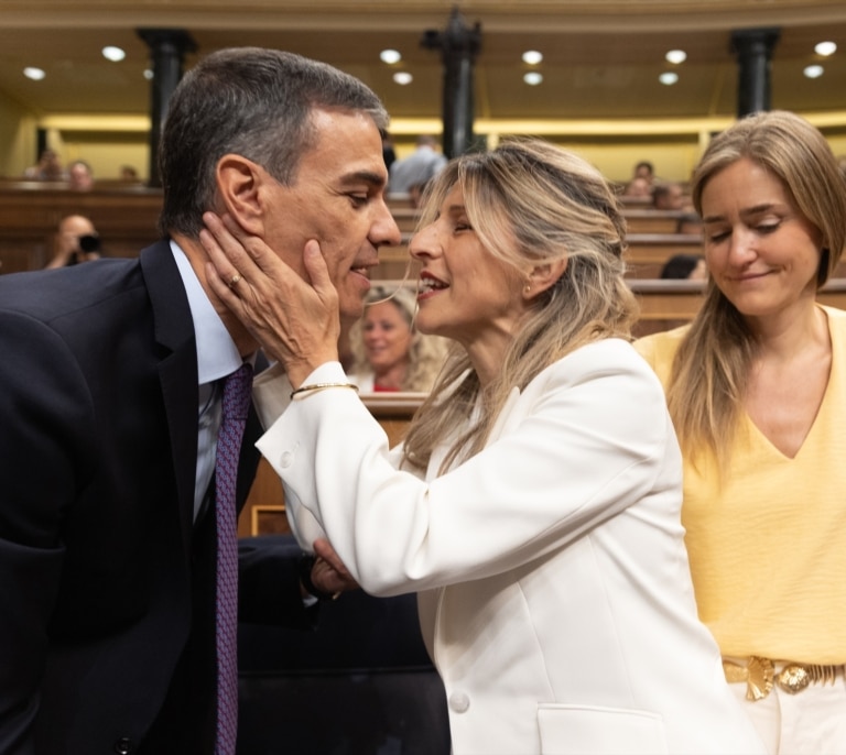 Sánchez y Yolanda Díaz acuerdan impulsar el embargo del comercio de armas a Israel