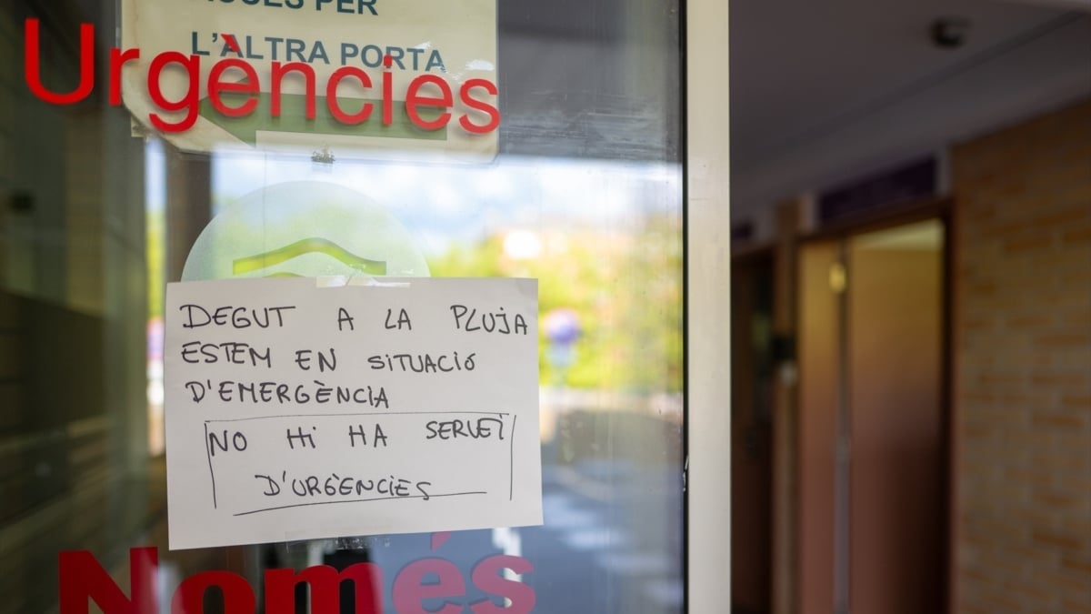 Desalojan un hospital en Alt Penedés (Barcelona) con 71 pacientes por falta de agua y luz