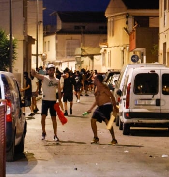 La izquierda culpa a Vox de incitar la violencia contra los inmigrantes