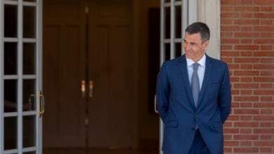 Sánchez gasta el 44% de la 'hucha' de las emergencias en pagar las misiones militares en el extranjero