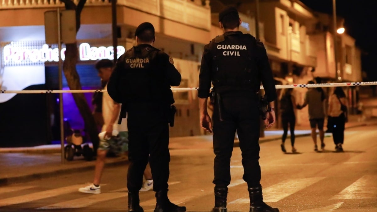 Varios agentes de la Guardia Civil en Torre Pacheco.
