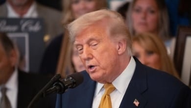 Trump está borrando las huellas del pasado que no le gusta