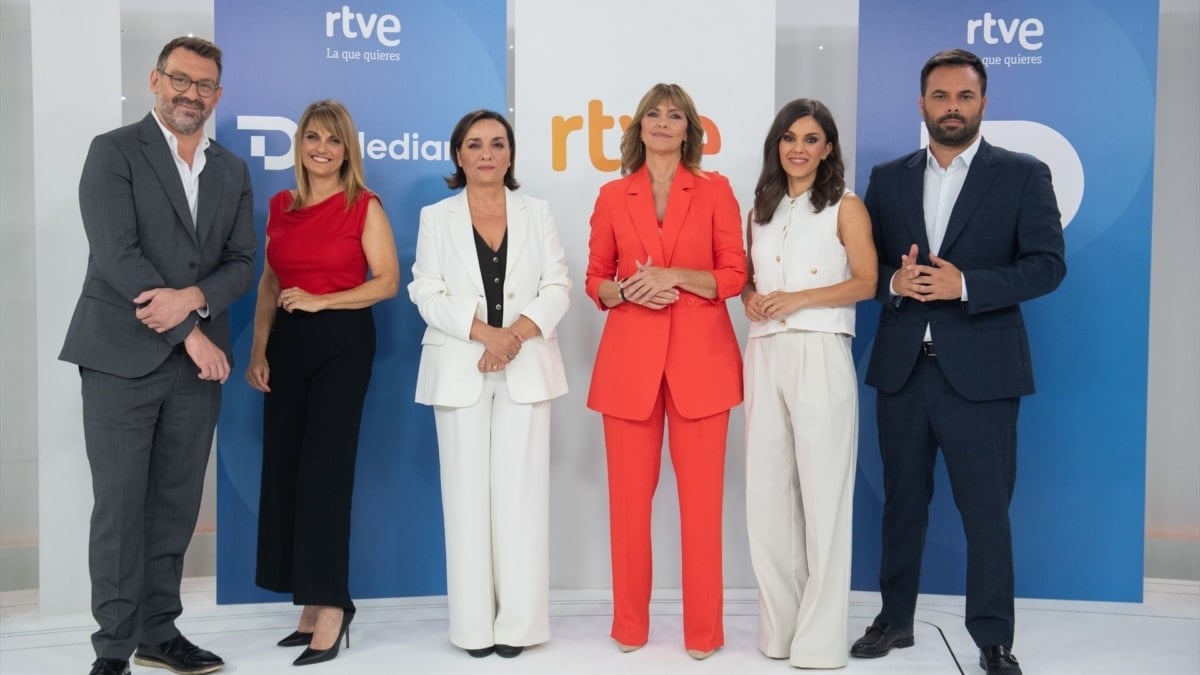 Marc Sala, Lourdes Maldonado, Pepa Bueno, Alejandra Herranz, Lorena Baeza y Álex Barreiro, en la presentación en TVE.