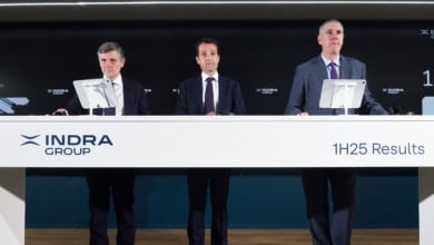 La maniobra de Indra con la empresa de los nuevos blindados del Ejército le hace ganar 77 millones extra