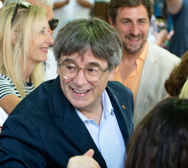 Puigdemont avisa a Sánchez que no dé "por supuesto" su apoyo en el quinto aniversario de Junts