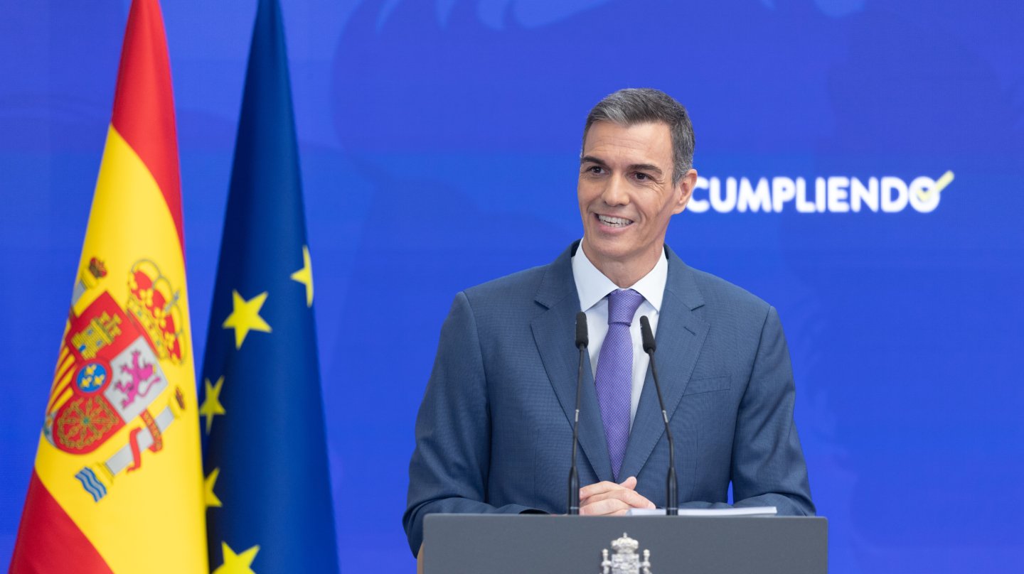 Vivienda, deuda pública o fijos-discontinuos: la otra cara del 'paraíso' de Pedro Sánchez