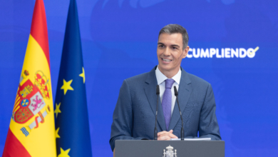 Vivienda, deuda pública o fijos-discontinuos: la otra cara del 'paraíso' de Pedro Sánchez