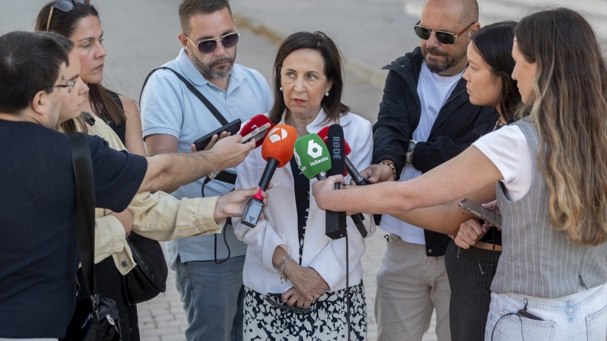 Robles se aleja del respaldo de Sánchez al fiscal general: "Dimitir es una decisión personal"