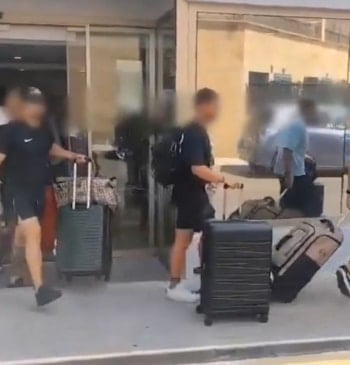 Expulsan de un hotel a los policías que velan por la seguridad [...]