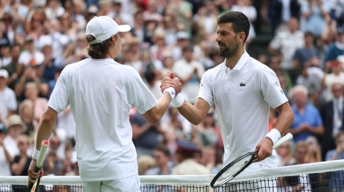 Novak Djokovic vence a Alex De Miñaur y presenta su candidatura a Wimbledon