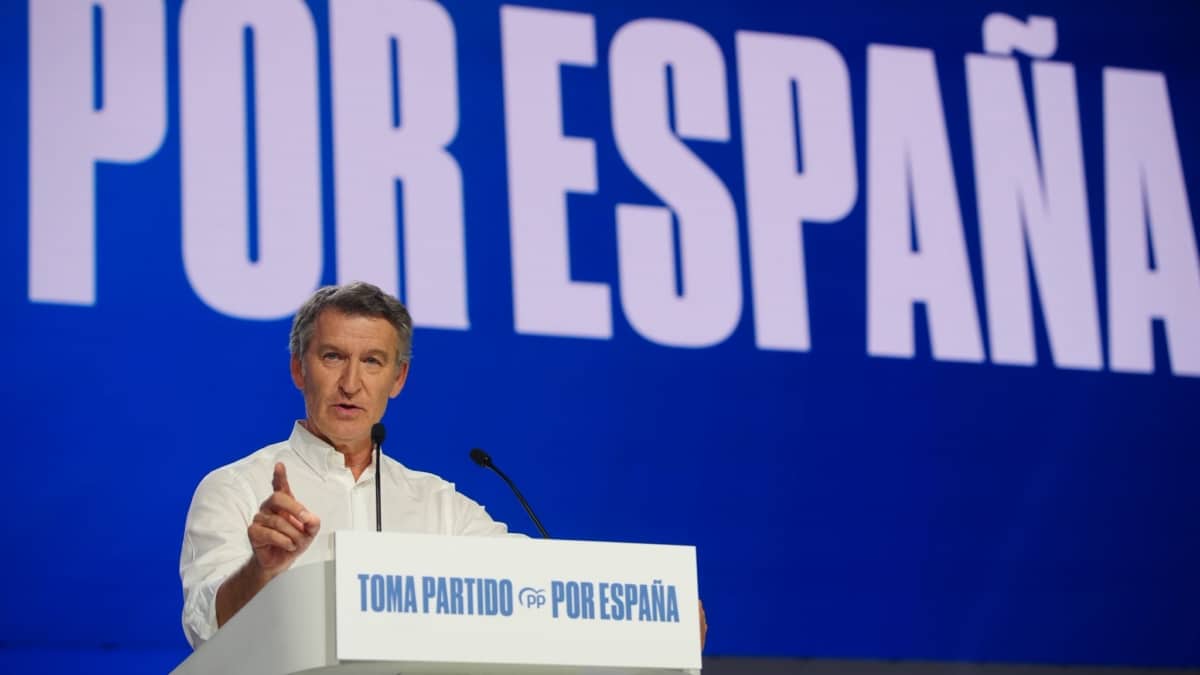 Feijóo, convencido de que hoy el PP lograría mayoría absoluta: "Si no, pactaría cosas con Vox"
