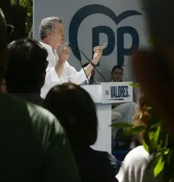 El plan migratorio del PP: expulsión de irregulares que delincan, sin acceso [...]
