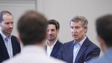 El PP asume un rol intermedio en inmigración frente a Vox y el Gobierno: "Dan respuestas simples a algo complejo"