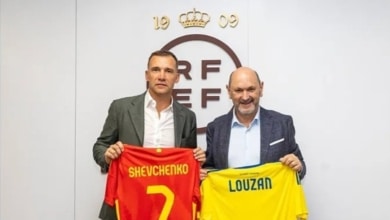 Rafael Louzán recibe en Las Rozas al exfutbolista Andriy Shevchenko, presidente de la Federación de Fútbol de Ucrania