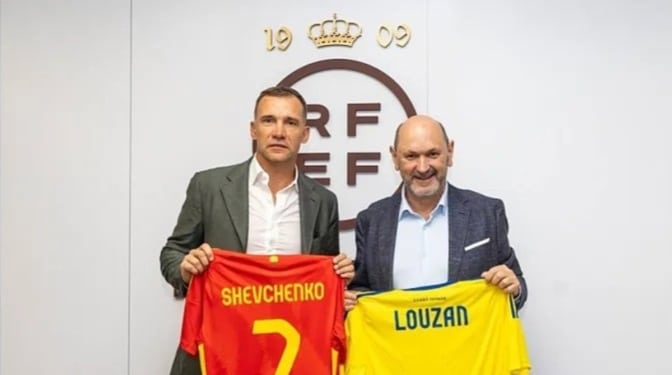 Rafael Louzán recibe en Las Rozas al exfutbolista Andriy Shevchenko, presidente de la Federación de Fútbol de Ucrania