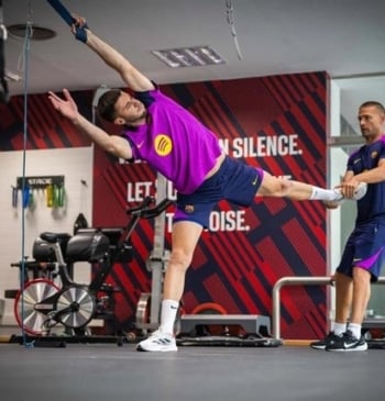 Joan Garcia acorta su descanso y ya entrena en la Ciutat Esportiva [...]